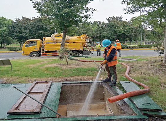 西岗化油池清理